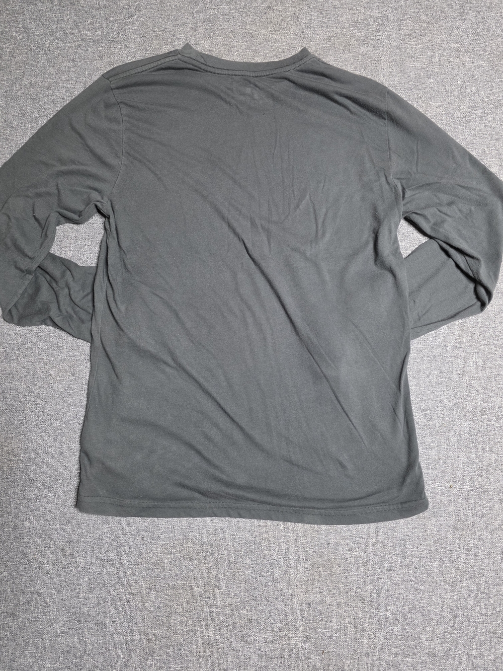 Graphic Long-Sleeve Tee - Charcoal with Red & Blue Print - Picture 4 of 4